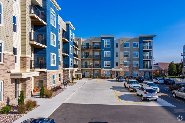 Element Apartments Green Bay