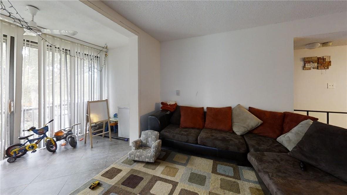 Photo - 3740 Inverrary Dr Unit 3 G