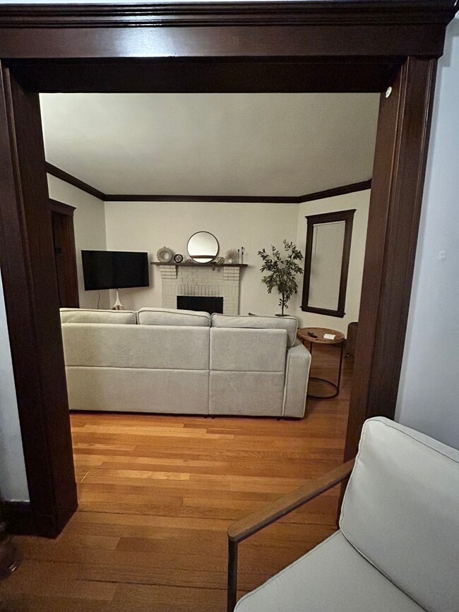 Photo - 143 Manthorne Rd Unit 1