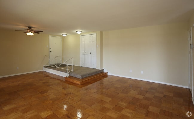 Photo - Carleton East