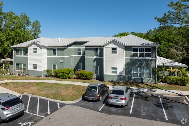 Valencia Park Apartments