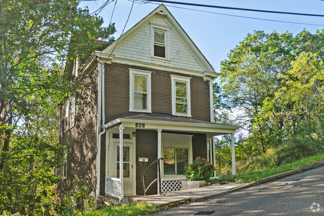 Building Photo - 409 Clugston Ave Rental