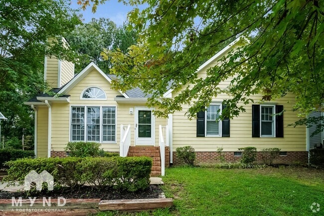Building Photo - 821 Penncross Dr Rental