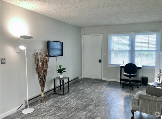 Building Photo - 5611 E State Road 45 Unit B Rental