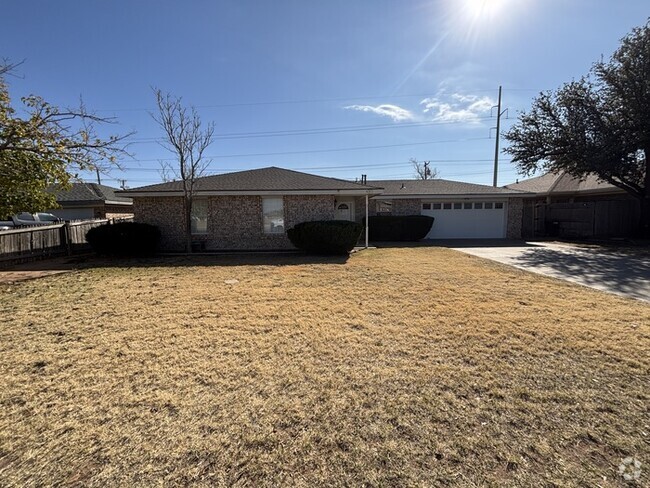 Building Photo - 3 bed 2 bath 2 car garage Rental