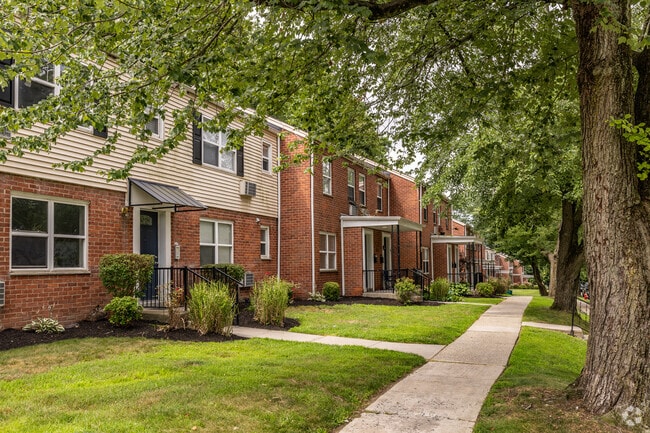 Photo - Patricia Apartments