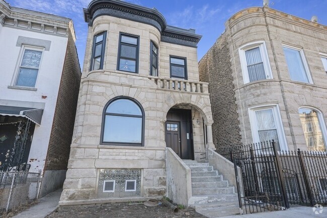 Building Photo - 1541 N Washtenaw Ave Rental