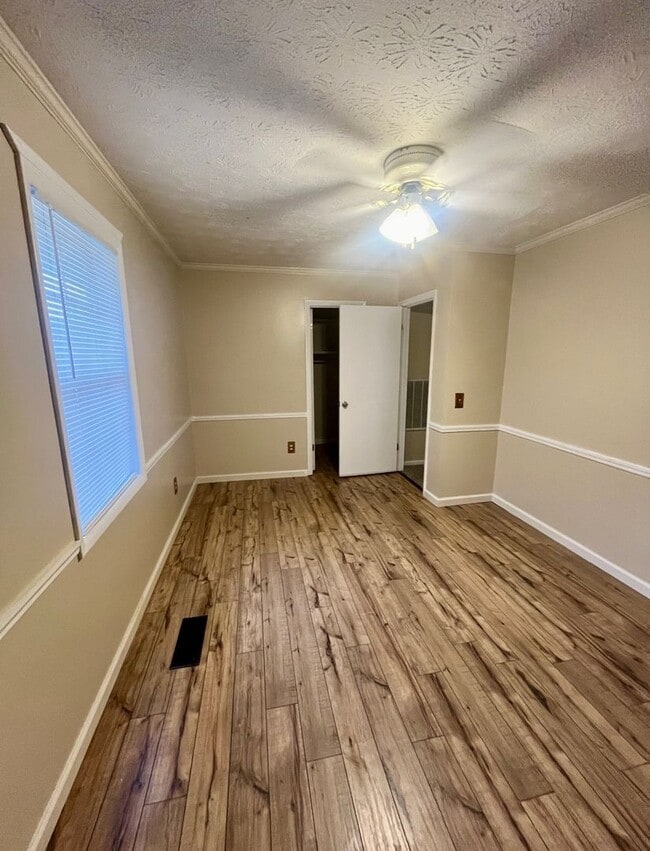 Photo - 3 Bed 1.5 Bath House