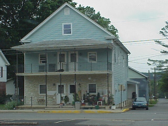 Photo - 16 S 3rd St Apartments