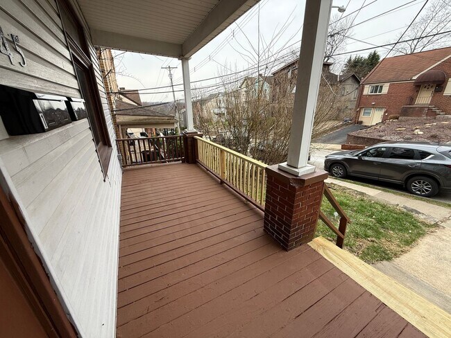 Photo - 145 Plymouth St Unidad 1