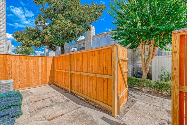 Photo - 3780 Tanglewilde St Unit 604