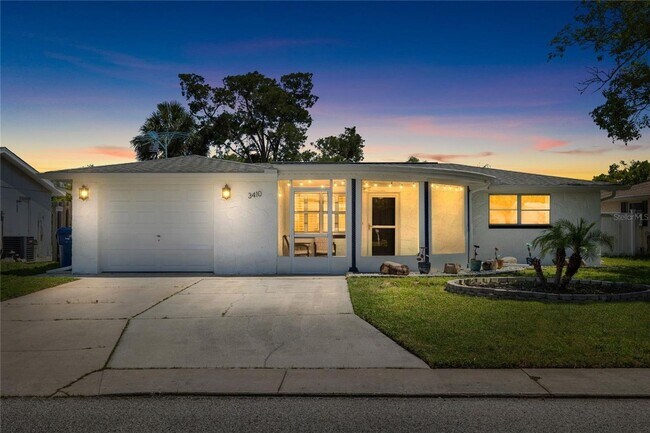 Photo - Charming 2–3 Bedroom Home in Holiday, FL!