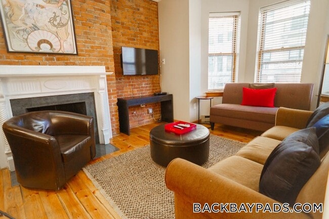 Photo - 17 Garrison St Unit 2