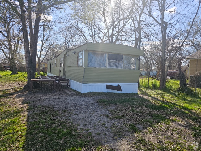 Building Photo - 5526 Rotan Dr Rental