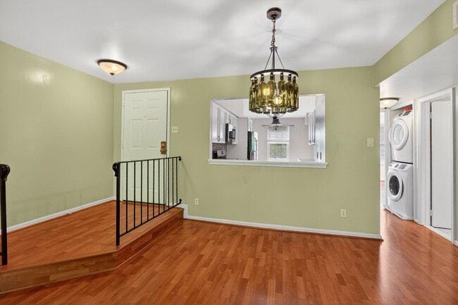 Photo - 15 Pickering Ct