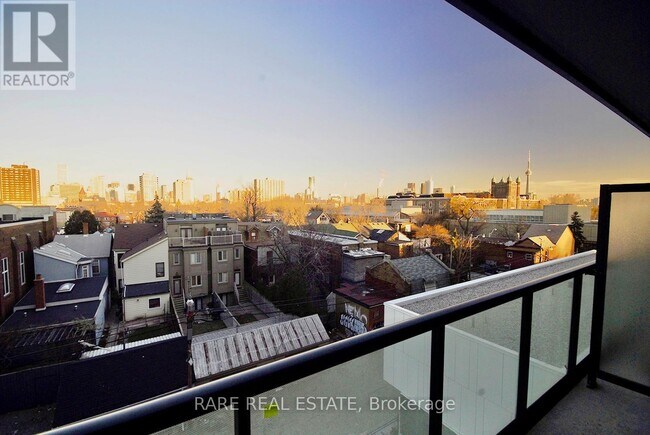 Photo - 783 Bathurst St Unit 403