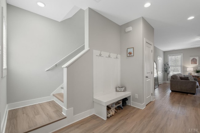 Photo - 32 English Commons Dr