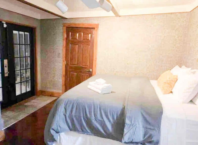 Photo - 619 Grace St