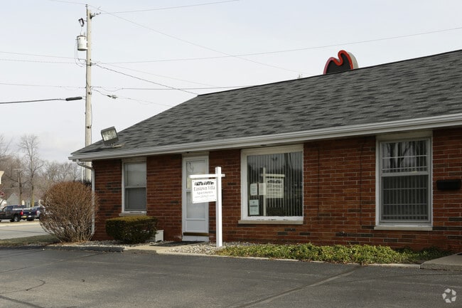 Eastown Villa Apartments - Eastown Villa Apartments