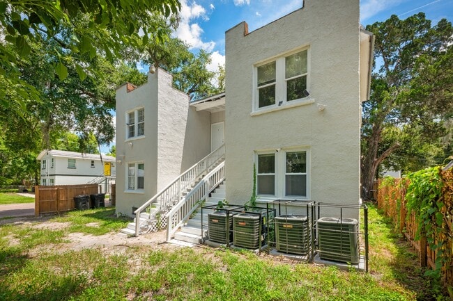 Photo - 3524 Boulevard St