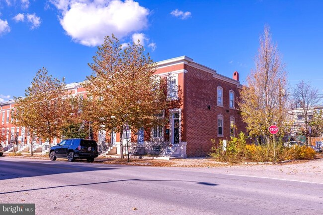 Photo - 2942 E Fayette St Townhome