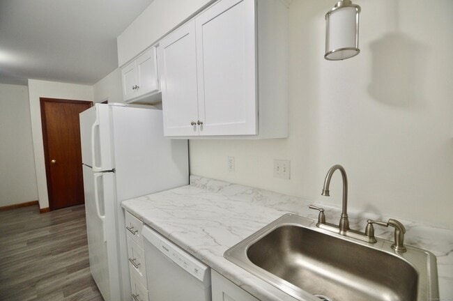 Photo - 115 Short Beach Rd