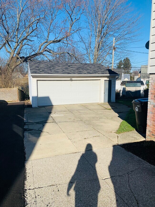 Photo - 14220 Triskett Rd