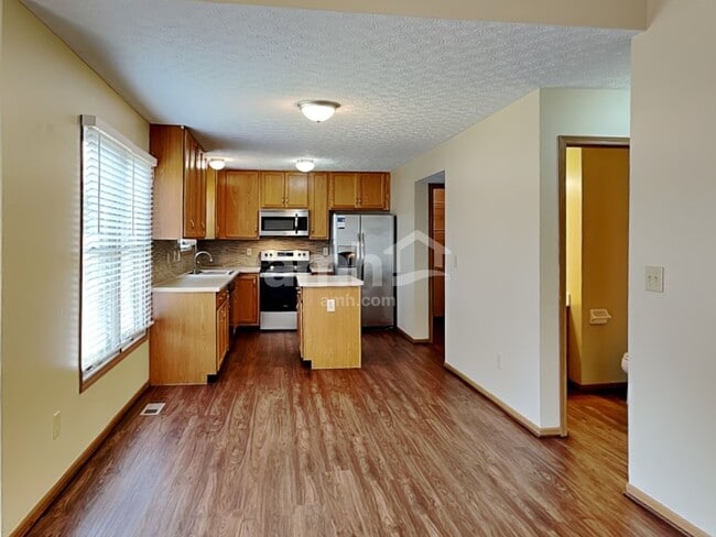 Photo - 344 Pataskala Ridge Dr SW