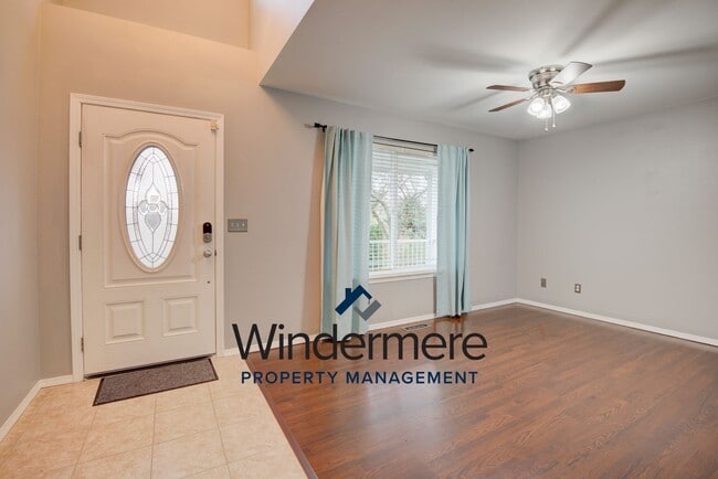 Photo - 1134 NW Redwing Dr