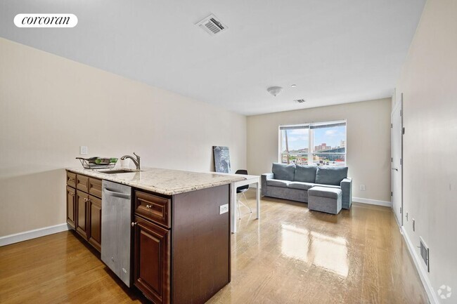 Building Photo - 39-30 62nd St Rental