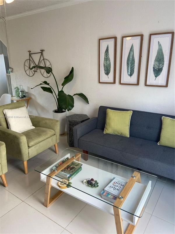 Photo - 1678 SW 11th St