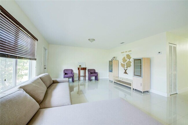 Photo - 3322 McKinley St