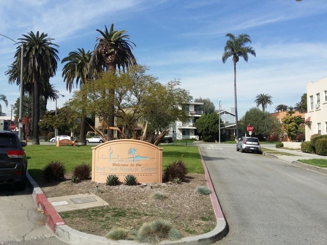 Cerca a la playa - 3524 E 2nd St