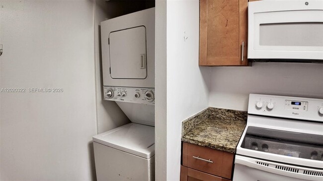 Photo - 2138 SW 6th St Unit 101