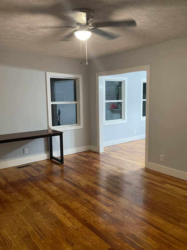 Photo - 237 Highview St