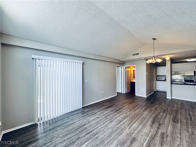 Photo - 3407 Winkler Ave Unit 308