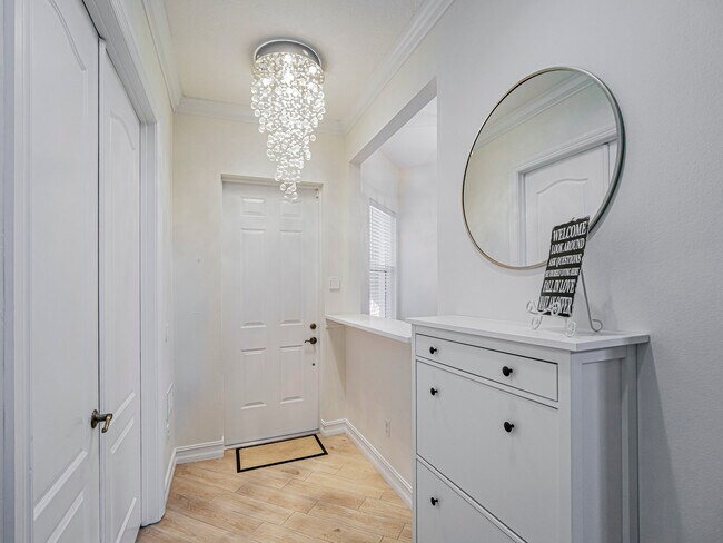 Photo - 1915 Bridgepointe Cir