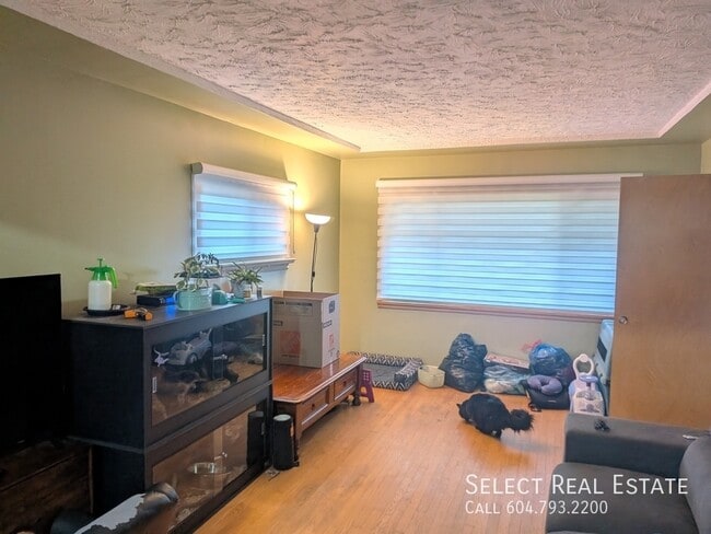 Photo - 45885 Henley Ave