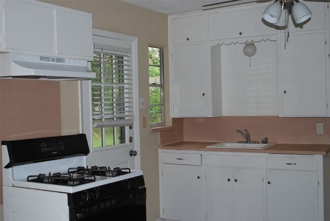 Photo - 1609 Wayne St