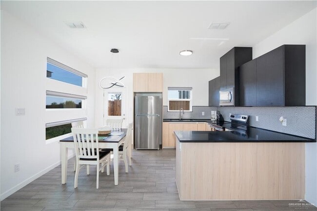 Photo - 26 N 40th St Unidad 1