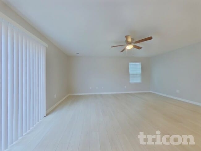 Photo - 1423 Penrith Ct