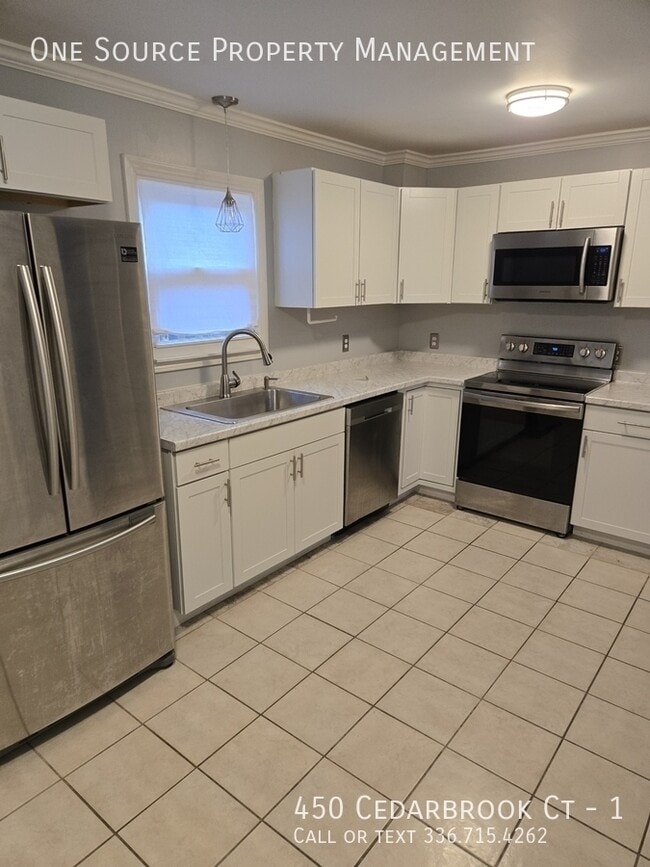 Photo - 450 Cedarbrook Ct