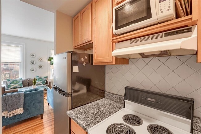 Photo - 241 Marlborough St Apartment Unit 3B