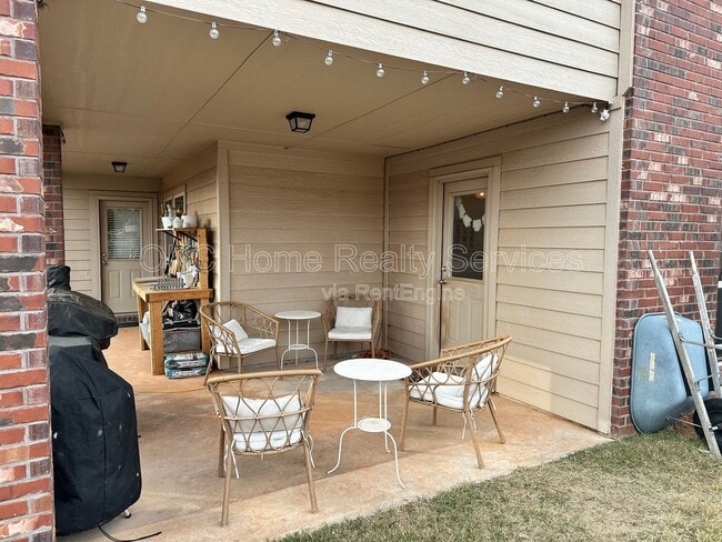Photo - 11000 SW 38th Cir