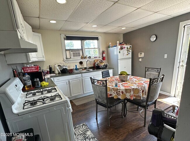 Photo - 651 2nd Ave Unidad 2B