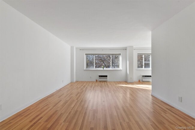 Photo - 412 Benedict Ave Unit 5J