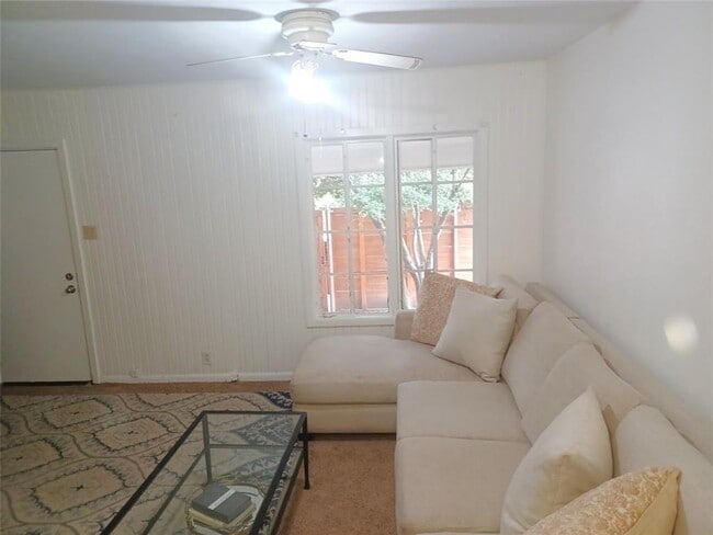 Photo - 2808 Windsor Rd
