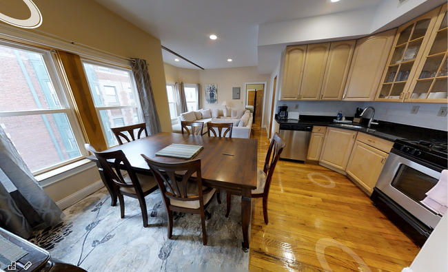 Building Photo - 1031 Tremont St Unit 4