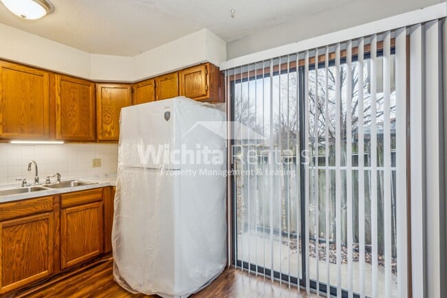 Photo - 3 bedroom 2 bath duplex in Derby