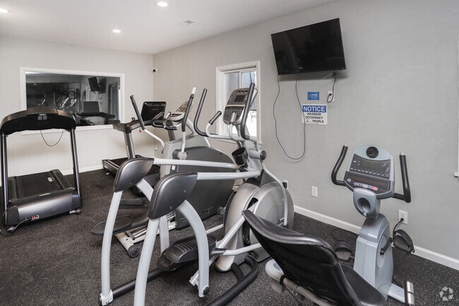 Fitness center - Auburn Place